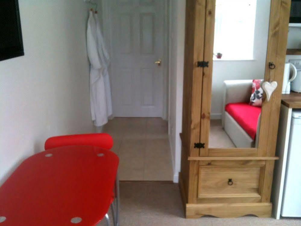 Thorn House 4*